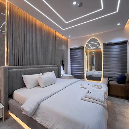 Blackwood Hotels Икеджа Екстериор снимка