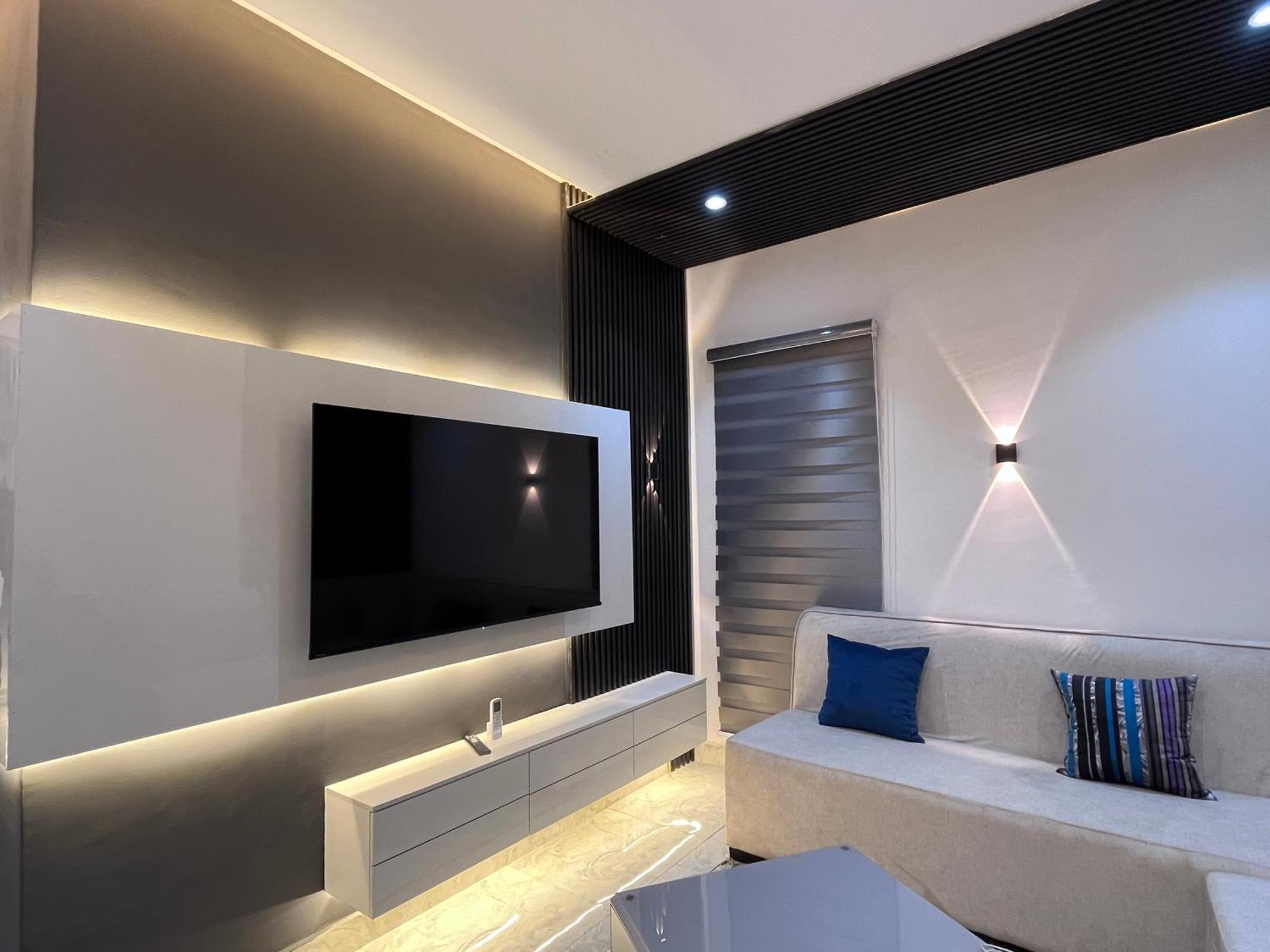 Blackwood Hotels Икеджа Екстериор снимка