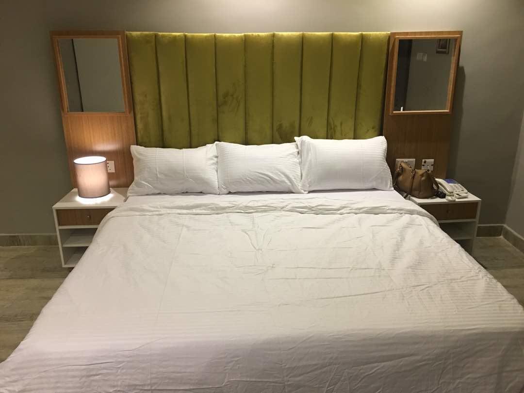 Blackwood Hotels Икеджа Екстериор снимка