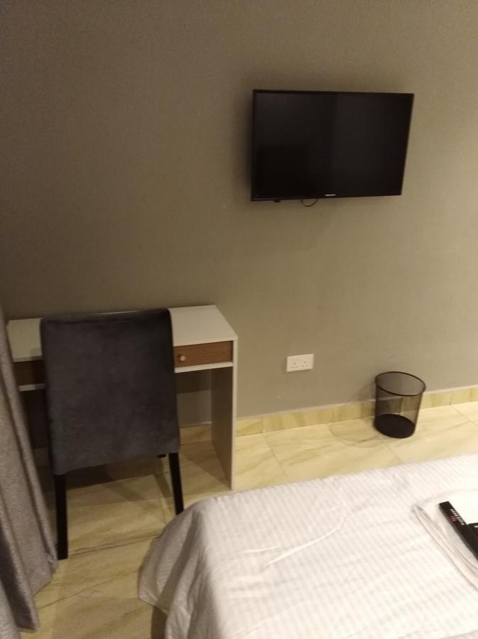 Blackwood Hotels Икеджа Екстериор снимка